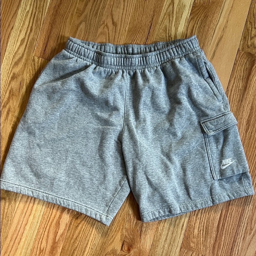Nike Men’s Heather Gray Cargo Shorts